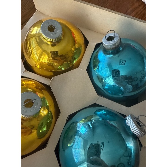 Shiny Brite Large Christmas Ornaments Set of 4 Vintage Gold Turquoise READ - Picture 10 of 13